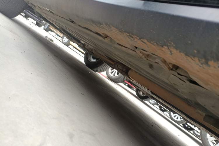 Used Mercedes-Benz GLC 2022 GLC 260 L 4MATIC Dynamic Edition Right Side Sill