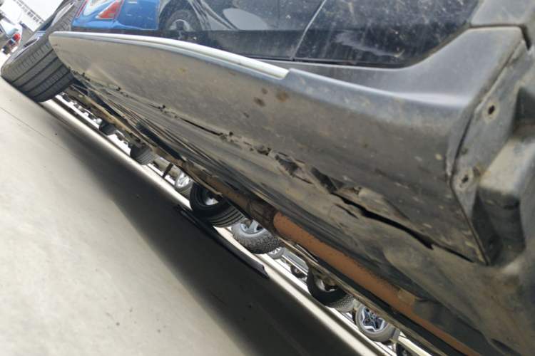 Used Mercedes-Benz GLC 2022 Refreshed GLC 300 L 4MATIC Dynamic Edition Prestige Version Right Side Sill
