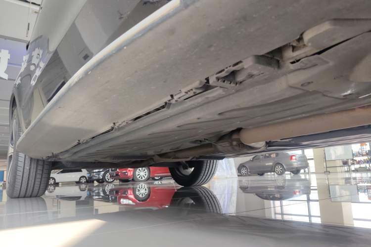 Used Mercedes-Benz GLC 2022 Refreshed GLC 300 L 4MATIC Dynamic Edition Prestige Version Right Side Sill