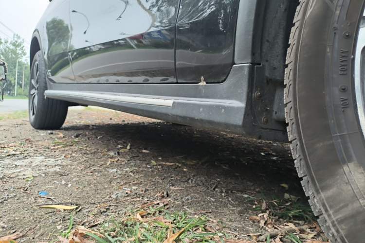 Used Mercedes-Benz GLC 2022 Second Facelift GLC 260 L 4MATIC Luxury Edition Right Side Sill