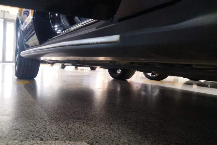 Used Mercedes-Benz GLC 2022 GLC 300 L 4MATIC Dynamic Edition Prestige Model Right Side Sill