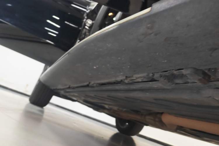 Used Mercedes-Benz GLC 2022 GLC 300 L 4MATIC Dynamic Model Right Side Sill