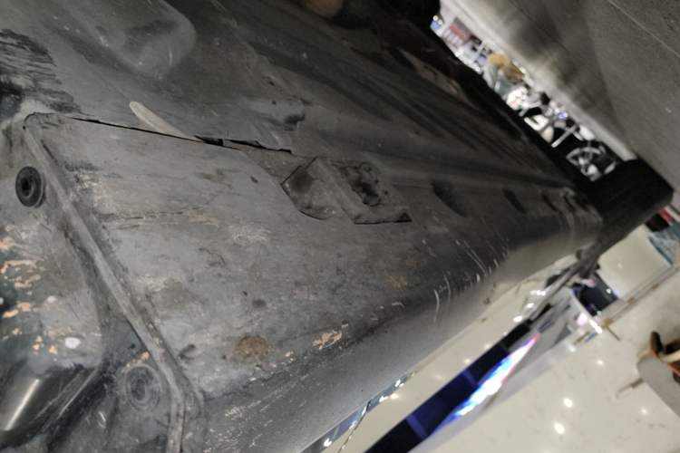 Used Mercedes-Benz GLC 2022 Facelift GLC 260 L 4MATIC Luxury Edition Right Side Sill
