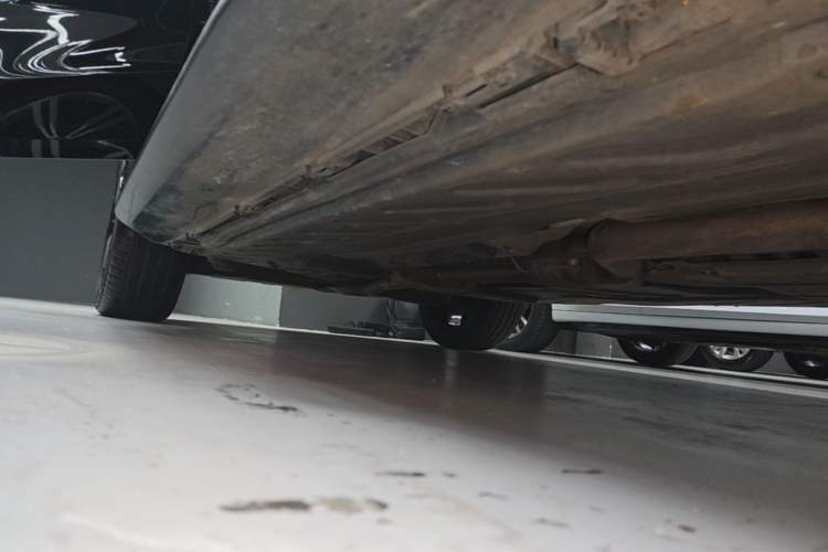 Used Mercedes-Benz GLC 2022 Refreshed GLC 300 L 4MATIC Dynamic Edition Prestige Version Right Side Sill