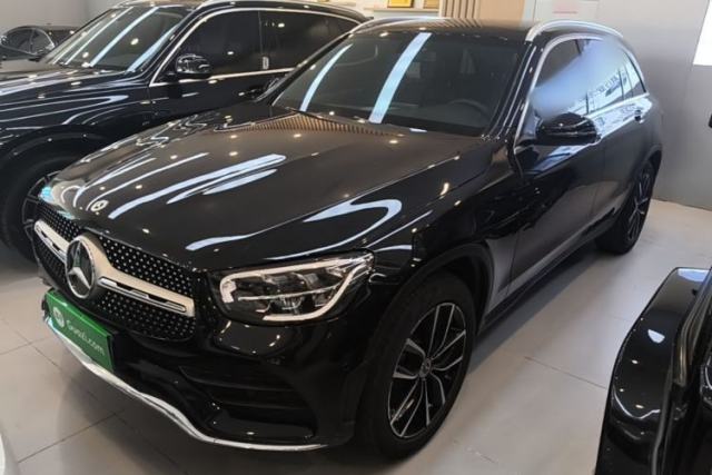 Ojetý Mercedes-Benz GLC 2022 Facelift GLC 260 L 4MATIC Luxury Edition