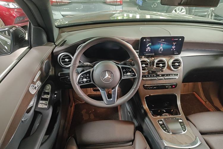 Used Mercedes-Benz GLC 2022 Refreshed GLC 300 L 4MATIC Dynamic Edition Steering Wheel