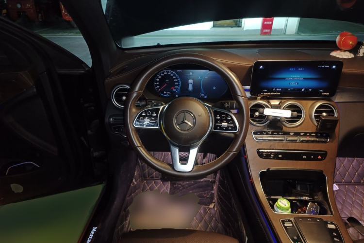 Used Mercedes-Benz GLC 2022 GLC 260 L 4MATIC Luxury Model Steering Wheel