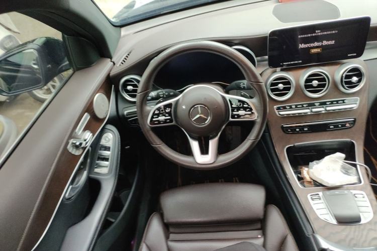 Used Mercedes-Benz GLC 2022 GLC 300 L 4MATIC Dynamic Model Steering Wheel