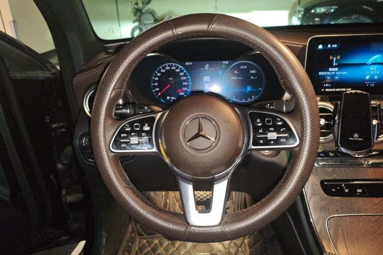 Used Mercedes-Benz GLC 2022 Refreshed GLC 300 L 4MATIC Dynamic Edition Steering Wheel