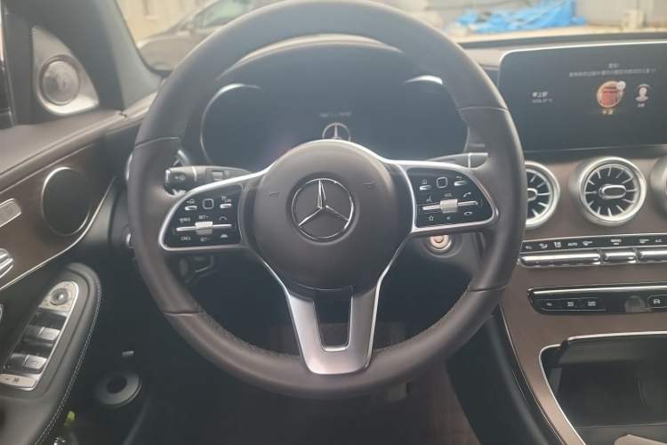 Used Mercedes-Benz GLC 2022 Second Facelift GLC 300 L 4MATIC Luxury Edition Steering Wheel