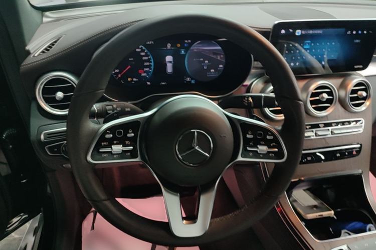 Used Mercedes-Benz GLC 2022 GLC 300 L 4MATIC Dynamic Model Steering Wheel