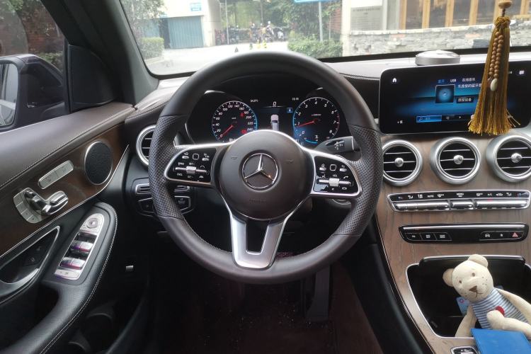 Used Mercedes-Benz GLC 2022 Second Facelift GLC 300 L 4MATIC Luxury Edition Steering Wheel