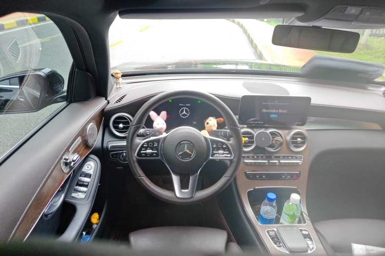 Used Mercedes-Benz GLC 2022 Second Facelift GLC 300 L 4MATIC Luxury Edition Steering Wheel