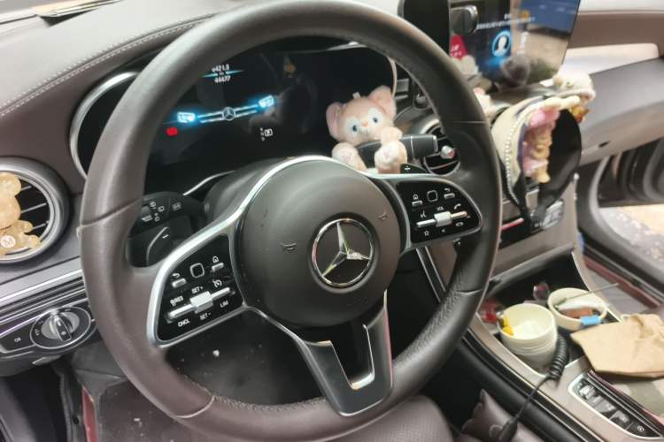 Used Mercedes-Benz GLC 2022 Second Facelift GLC 260 L 4MATIC Luxury Edition Steering Wheel