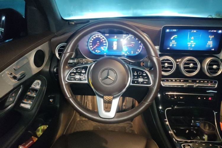 Used Mercedes-Benz GLC 2022 Second Facelift GLC 260 L 4MATIC Dynamic Edition Steering Wheel