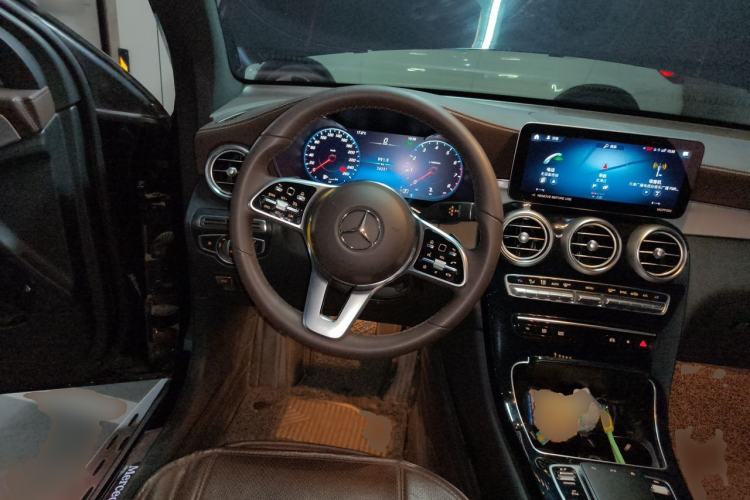 Used Mercedes-Benz GLC 2022 Facelifted GLC 260 L 4MATIC Dynamic Edition Steering Wheel