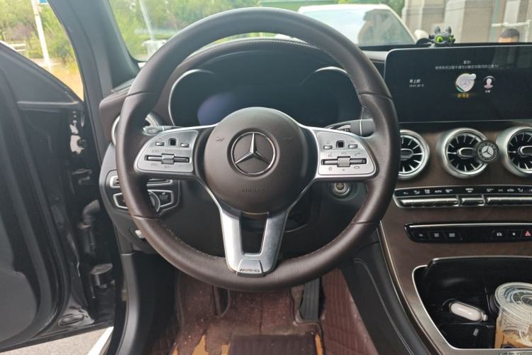 Used Mercedes-Benz GLC 2022 Facelift GLC 260 L 4MATIC Luxury Edition Steering Wheel