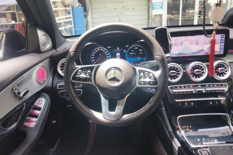 Used Mercedes-Benz GLC 2022 Refreshed GLC 260 L 4MATIC Dynamic Edition Steering Wheel