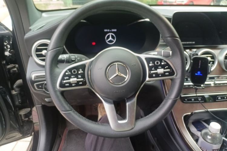 Used Mercedes-Benz GLC 2022 Second Facelift GLC 260 L 4MATIC Dynamic Edition Steering Wheel