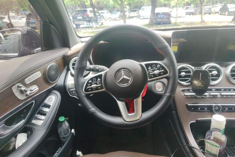 Used Mercedes-Benz GLC 2022 Facelift GLC 260 L 4MATIC Luxury Edition Steering Wheel
