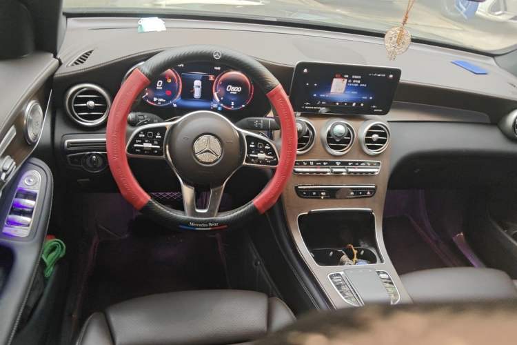 Used Mercedes-Benz GLC 2022 GLC 260 L 4MATIC Luxury Model Steering Wheel