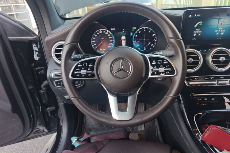Used Mercedes-Benz GLC 2022 Refreshed GLC 260 L 4MATIC Dynamic Edition Steering Wheel
