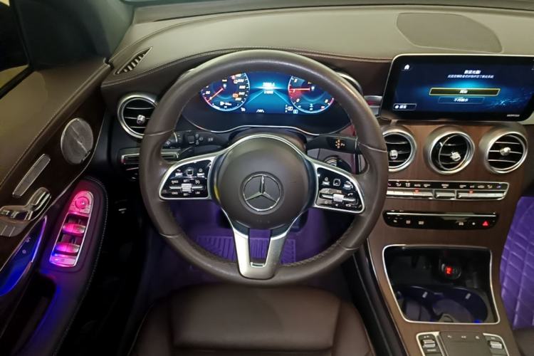 Used Mercedes-Benz GLC 2022 GLC 300 L 4MATIC Dynamic Model Steering Wheel