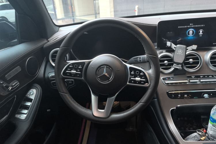 Used Mercedes-Benz GLC 2022 GLC 300 L 4MATIC Dynamic Model Steering Wheel