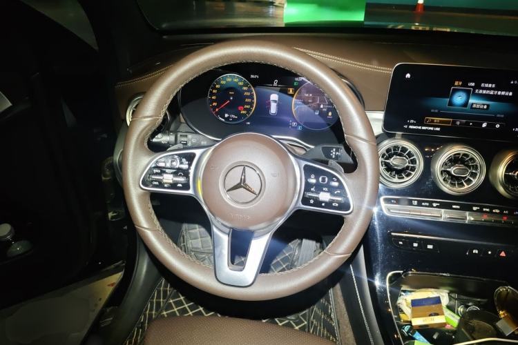 Used Mercedes-Benz GLC 2022 Refreshed GLC 260 L 4MATIC Dynamic Edition Steering Wheel