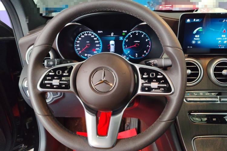 Used Mercedes-Benz GLC 2022 Refreshed GLC 260 L 4MATIC Dynamic Edition Steering Wheel