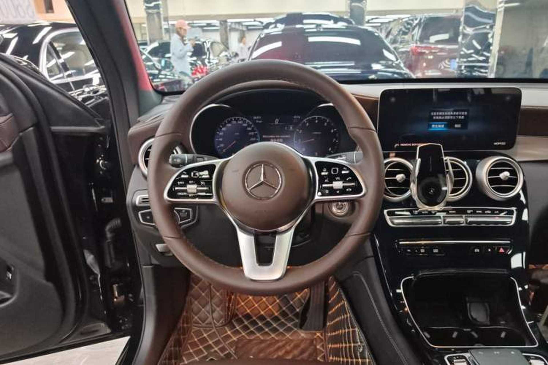 Used Mercedes-Benz GLC 2022 Refreshed GLC 260 L 4MATIC Dynamic Edition Steering Wheel