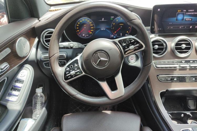 Used Mercedes-Benz GLC 2022 GLC 300 L 4MATIC Dynamic Model Steering Wheel