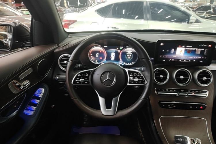 Used Mercedes-Benz GLC 2022 Facelift GLC 300 L 4MATIC Luxury Edition Steering Wheel