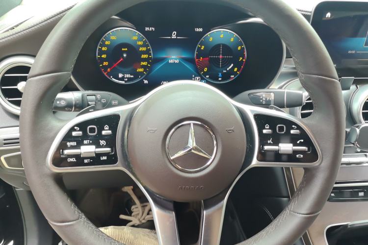 Used Mercedes-Benz GLC 2022 Refreshed GLC 300 L 4MATIC Dynamic Edition Steering Wheel