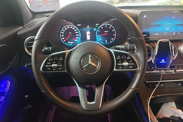 Used Mercedes-Benz GLC 2022 Facelift GLC 260 L 4MATIC Luxury Edition Steering Wheel