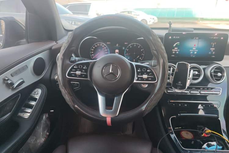 Used Mercedes-Benz GLC 2022 Facelifted GLC 260 L 4MATIC Dynamic Edition Steering Wheel