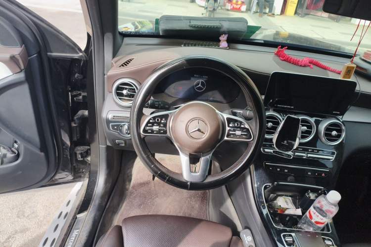Used Mercedes-Benz GLC 2022 Facelifted GLC 260 L 4MATIC Dynamic Edition Steering Wheel