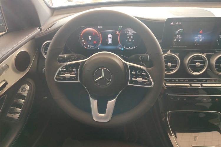 Used Mercedes-Benz GLC 2022 Refreshed GLC 260 L 4MATIC Dynamic Edition Steering Wheel
