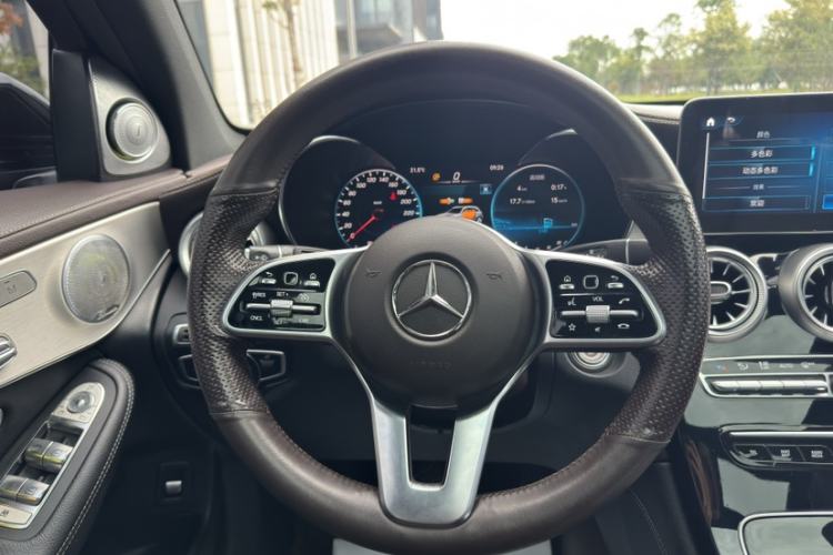 Used Mercedes-Benz GLC 2022 Second Facelift GLC 260 L 4MATIC Dynamic Edition Steering Wheel
