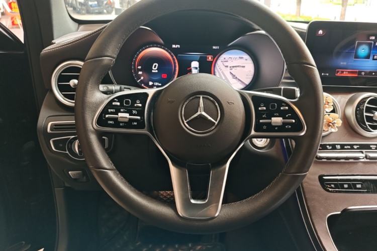 Used Mercedes-Benz GLC 2022 GLC 260 L 4MATIC Luxury Model Steering Wheel