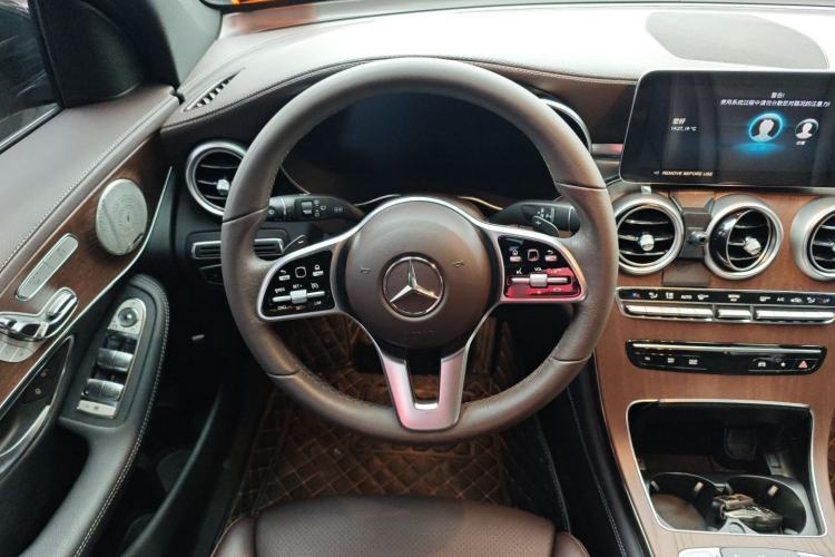 Used Mercedes-Benz GLC 2022 GLC 300 L 4MATIC Dynamic Model Steering Wheel