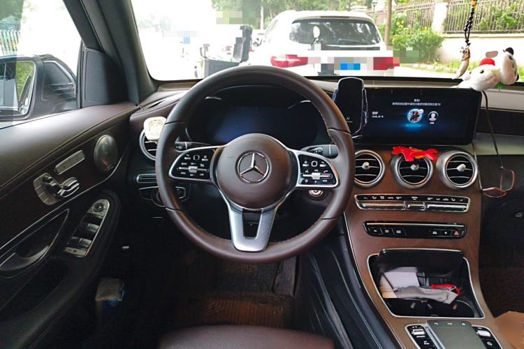 Used Mercedes-Benz GLC 2022 GLC 260 L 4MATIC Luxury Model Steering Wheel