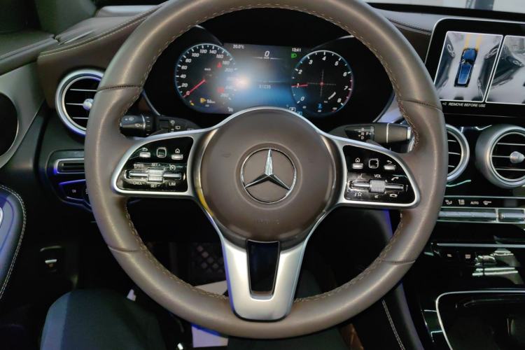 Used Mercedes-Benz GLC 2022 Refreshed GLC 260 L 4MATIC Dynamic Edition Steering Wheel