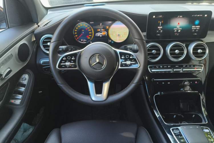 Used Mercedes-Benz GLC 2022 Facelifted GLC 260 L 4MATIC Dynamic Edition Steering Wheel