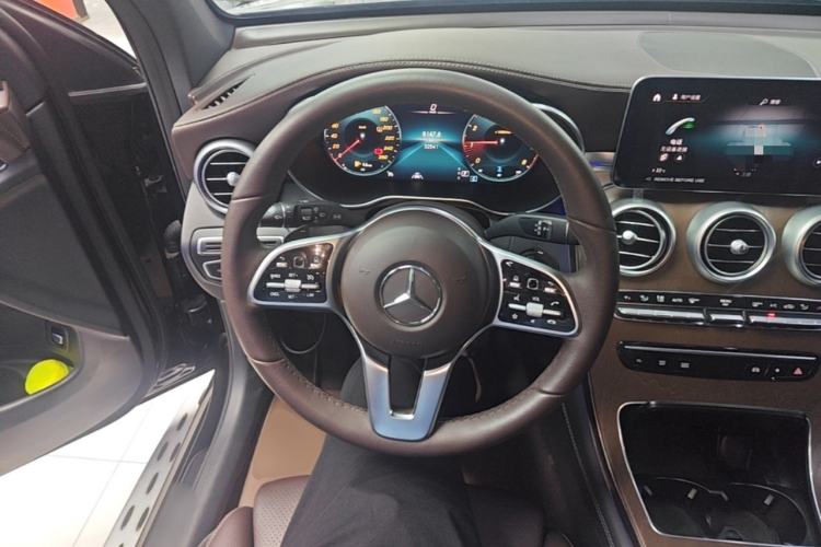 Used Mercedes-Benz GLC 2022 GLC 300 L 4MATIC Dynamic Model Steering Wheel