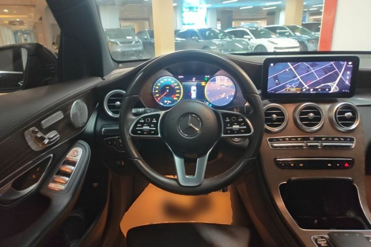 Used Mercedes-Benz GLC 2022 GLC 300 L 4MATIC Dynamic Model Steering Wheel