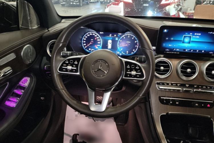Used Mercedes-Benz GLC 2022 Facelift GLC 260 L 4MATIC Luxury Edition Steering Wheel