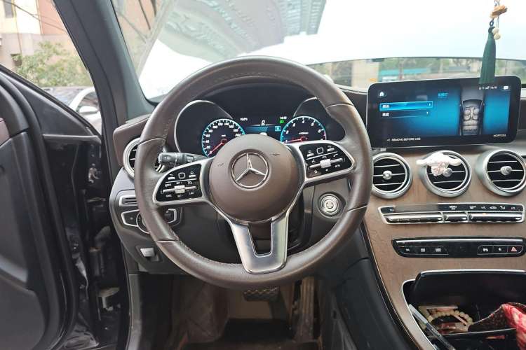Used Mercedes-Benz GLC 2022 GLC 300 L 4MATIC Dynamic Edition Prestige Model Steering Wheel