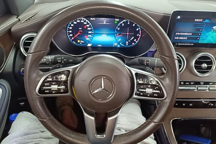 Used Mercedes-Benz GLC 2022 Facelift GLC 300 L 4MATIC Luxury Edition Steering Wheel