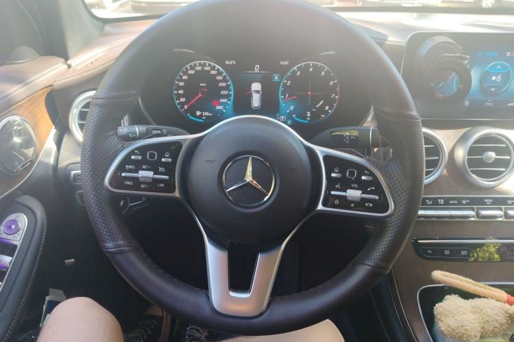 Used Mercedes-Benz GLC 2022 GLC 260 L 4MATIC Luxury Model Steering Wheel